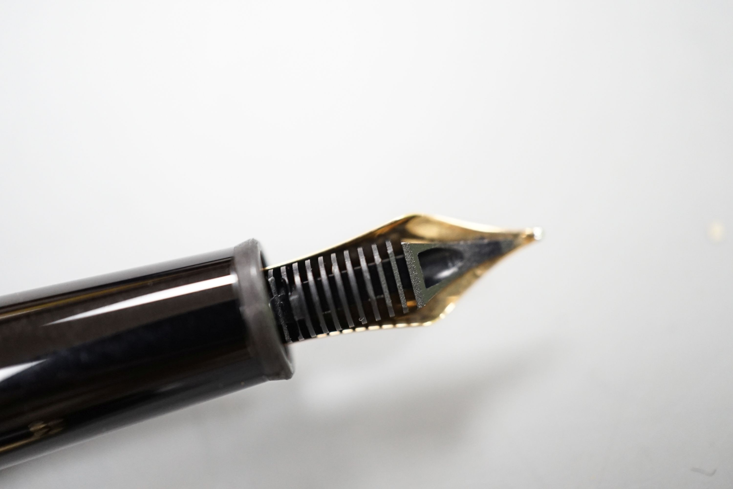 A cased Montblanc Meisterstück fountain pen, ‘Hommage À Frédéric Chopin’ with CD